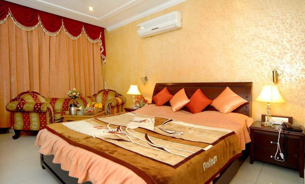 Chandīgarh Hotel Diamond Plaza מראה חיצוני תמונה