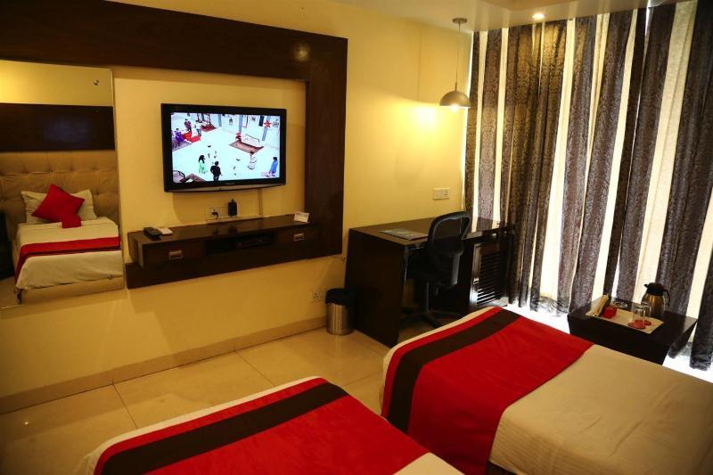 Chandīgarh Hotel Diamond Plaza מראה חיצוני תמונה