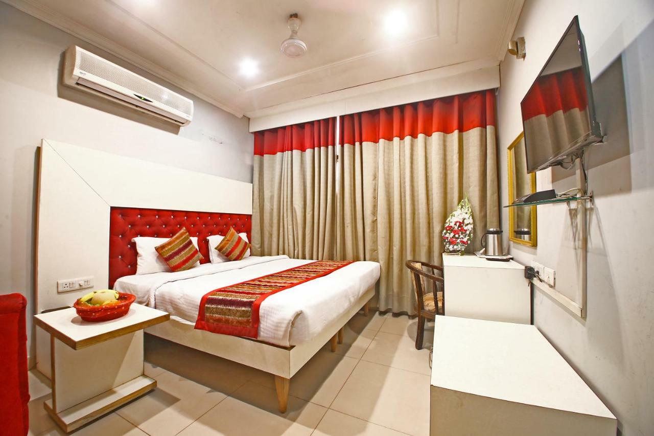 Chandīgarh Hotel Diamond Plaza מראה חיצוני תמונה