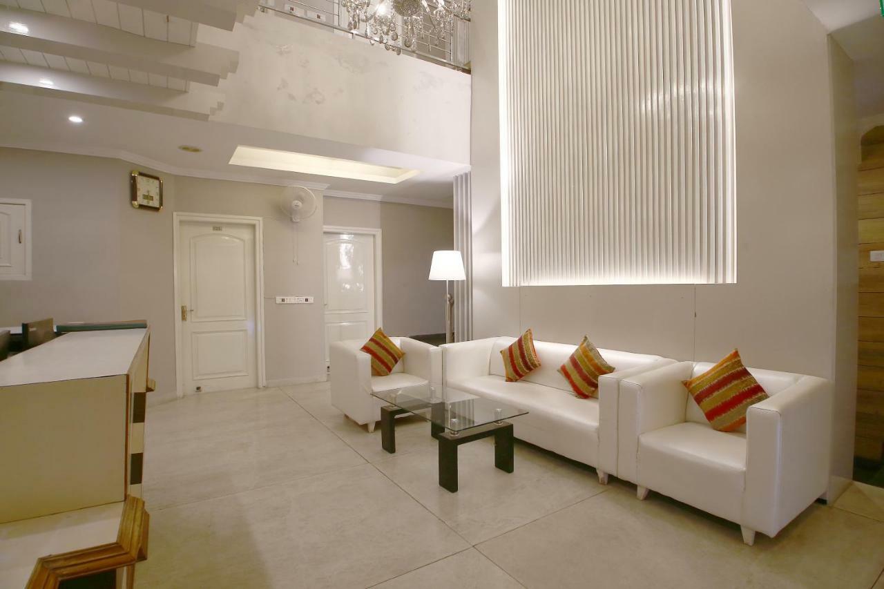 Chandīgarh Hotel Diamond Plaza מראה חיצוני תמונה